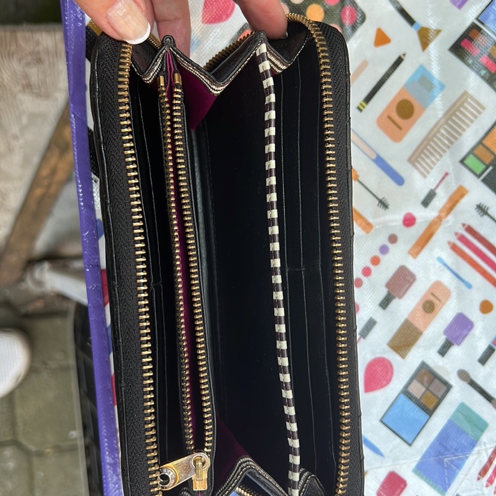 Henri Bendel leather wallet for women - Picture 5 of 16